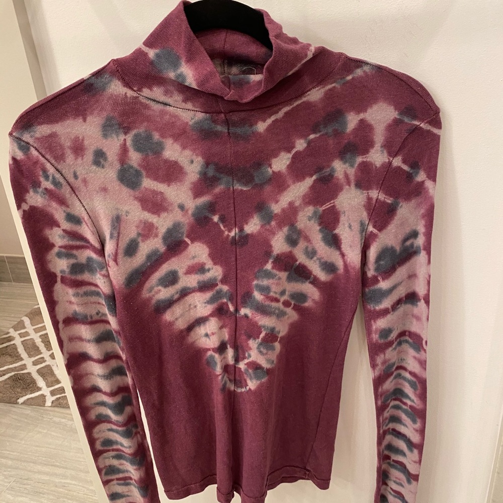Free People tie dye turtle neck